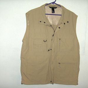 Fieldline Hiking Vest M Measures 43" Chest.